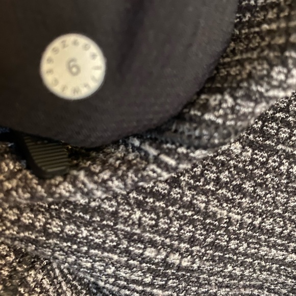 Lululemon base runner long leave 6 - Picture 4 of 4